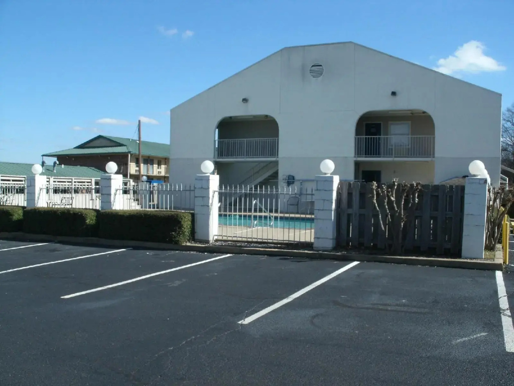 Motel 6 Millington, TN
