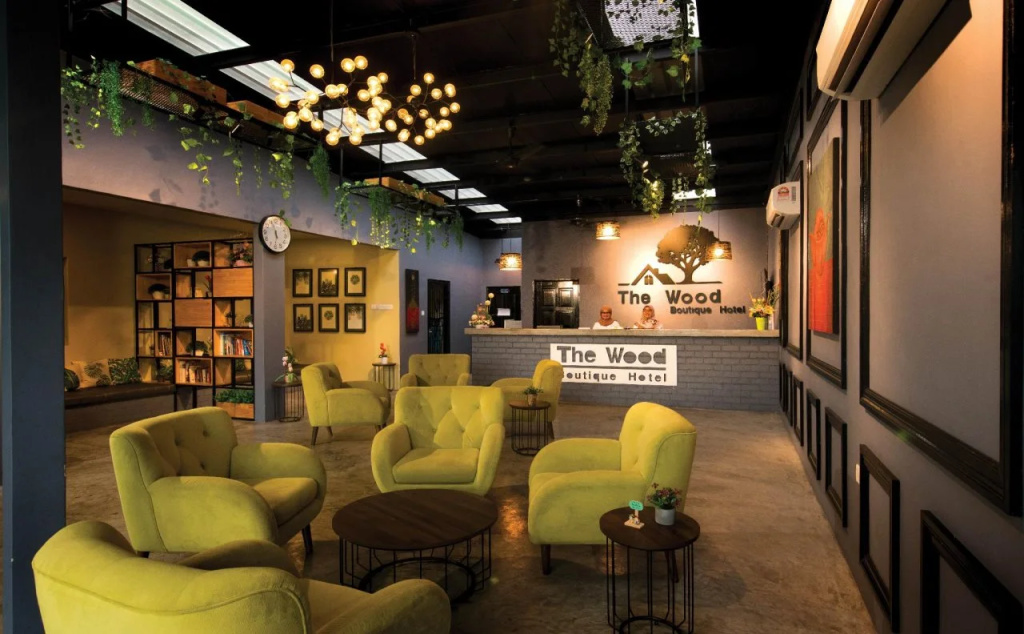 Lobby & Reception