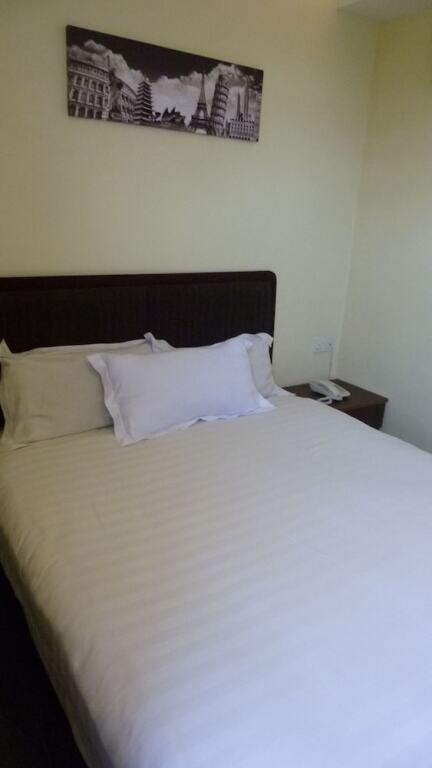 Dm Hotel