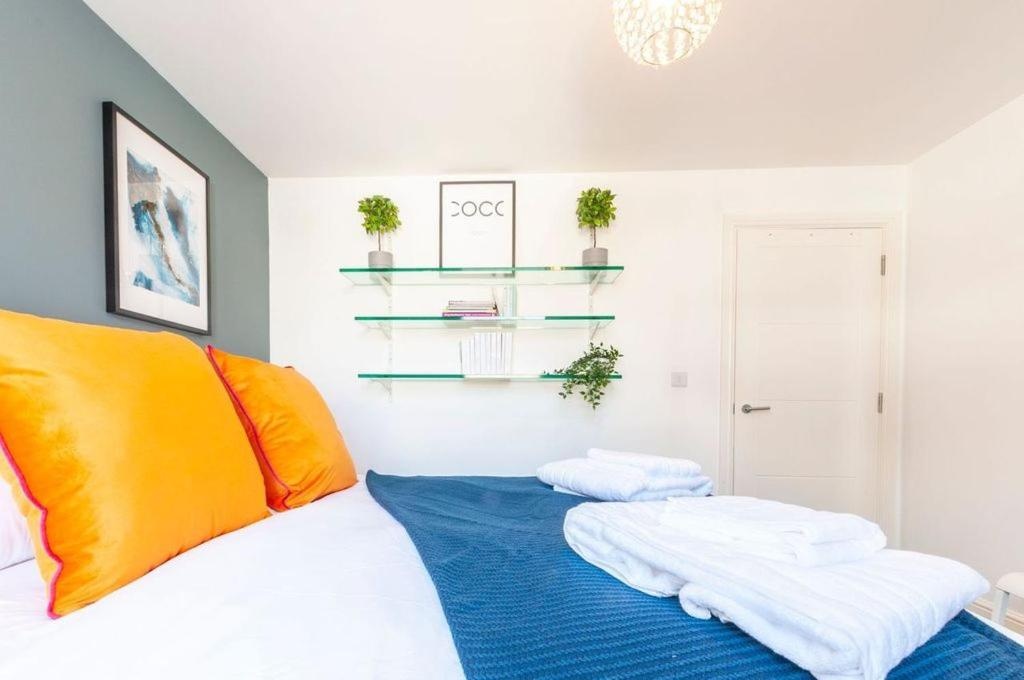 Boutique Torquay Riviera Apartment Free Parking and WIFI - Pure B