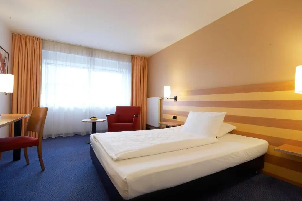 IntercityHotel Frankfurt Airport Terminal 3 - Chambres