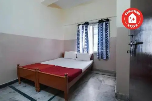SPOT ON 80452 Sri Sai Lohith Lodge