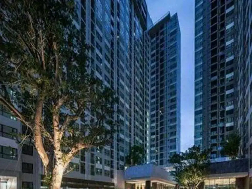 The Base Central Pattaya by Avi