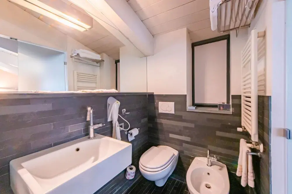 Hotel Century by null