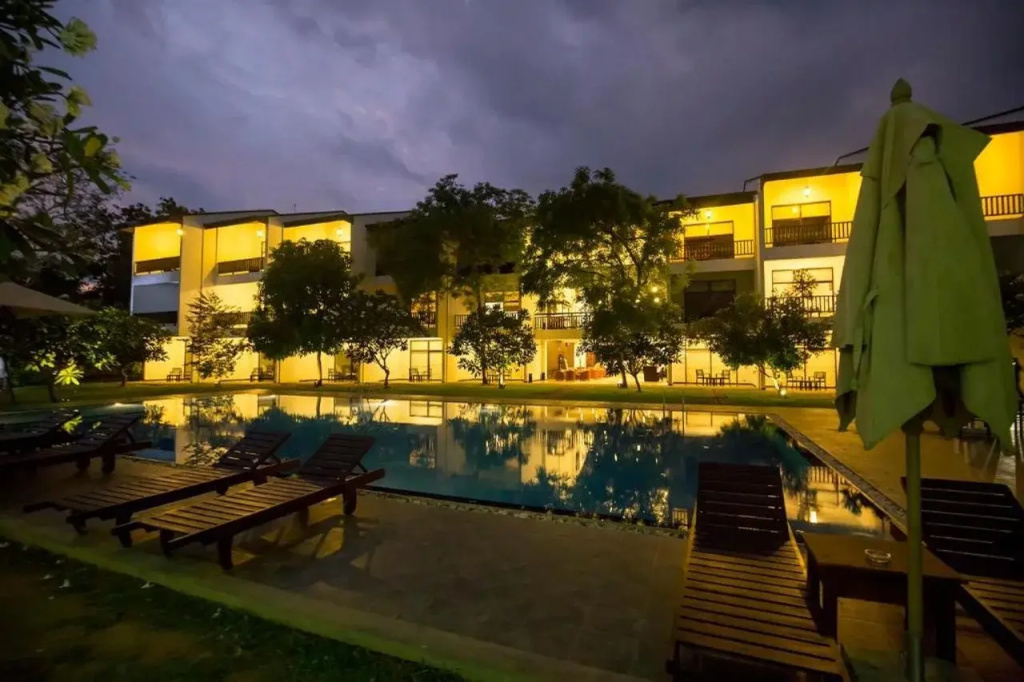 Grand Tamarind Lake - Général