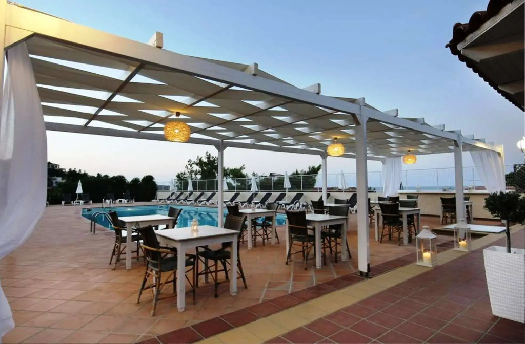 Hotel photo 11