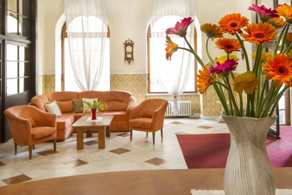 Hotel Grand - Général