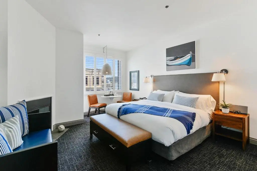 Waters Edge Hotel - Chambres