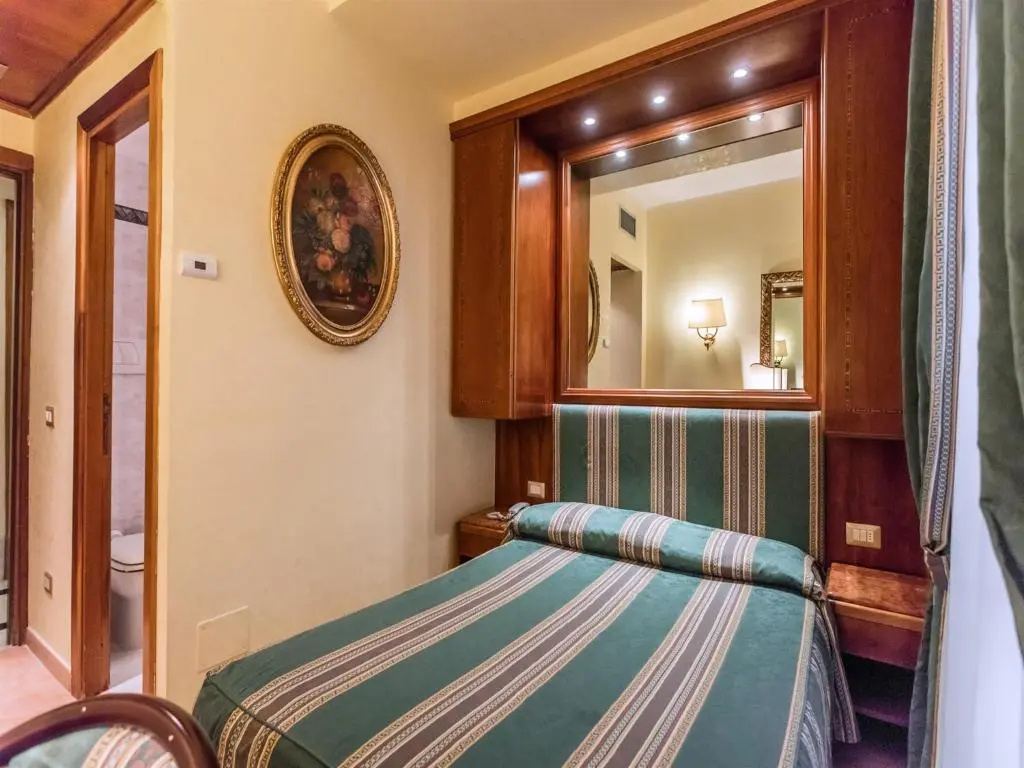 Raeli Hotel Noto - Chambres
