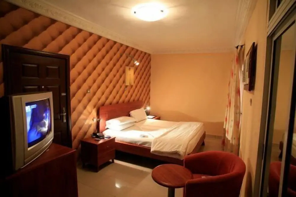 Grand room