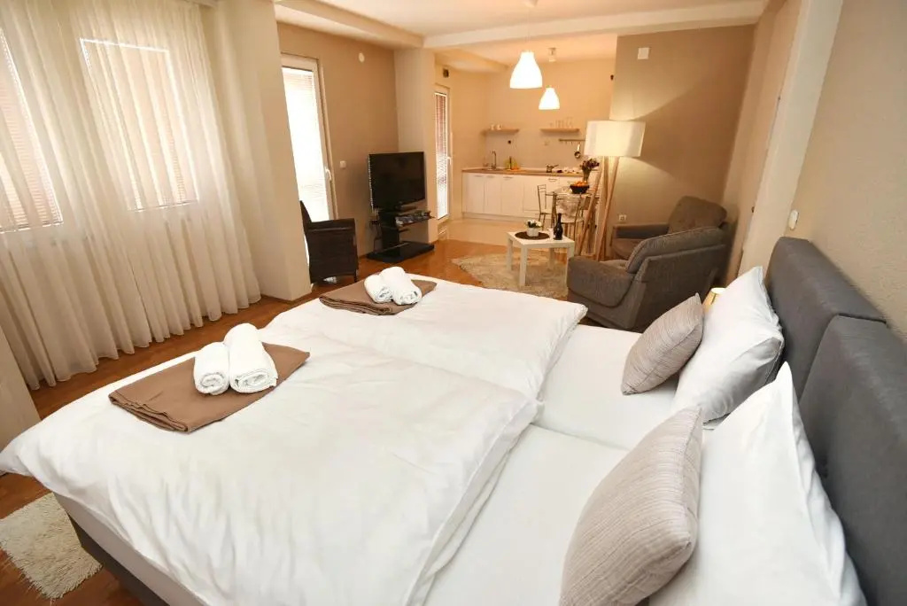 2 Bedrooms Villa