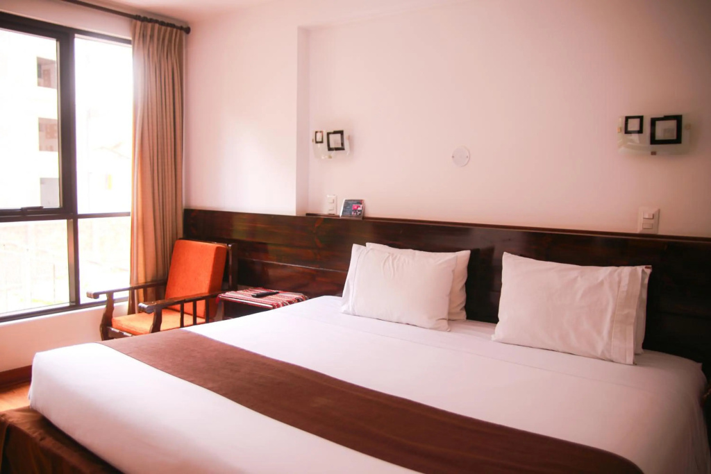 Illas Inn — 5