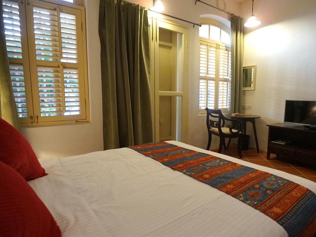 gallery_image_hidden_33