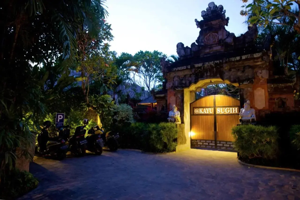 Kayu Sugih Guest House