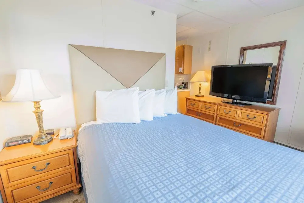 Standard room with balcony and with street view