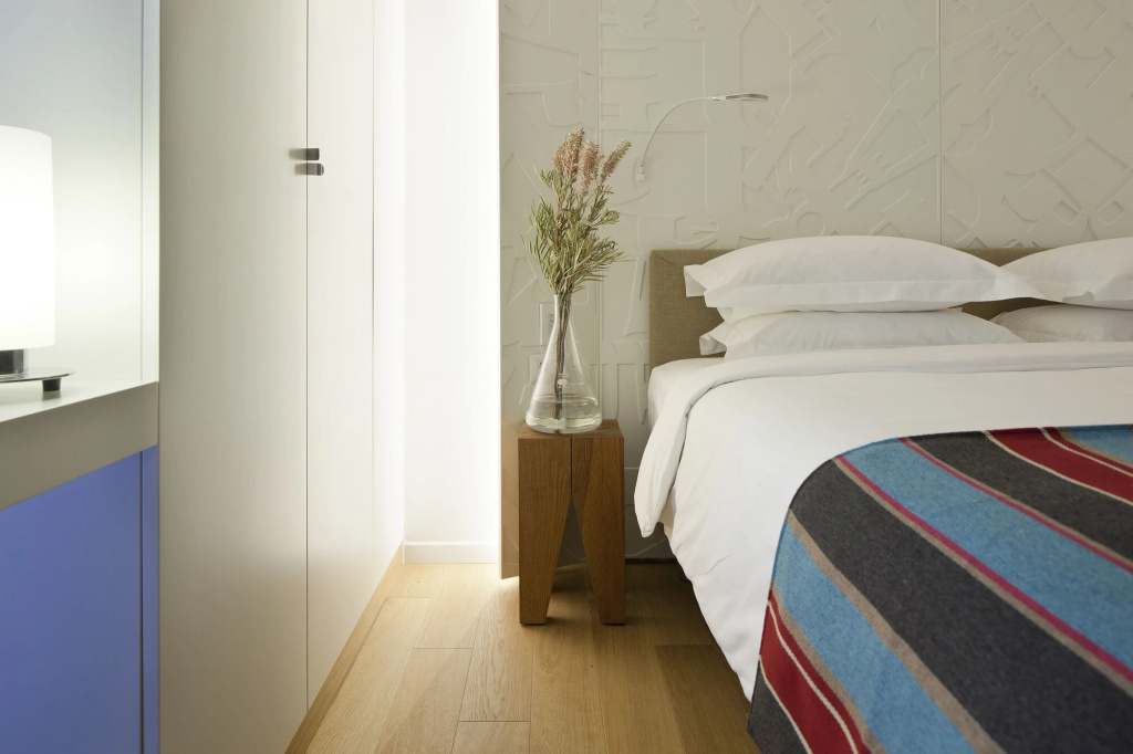 Отель Mendeli Street Hotel By Prima Hotels - 18 years old plus в Тель-Авиве