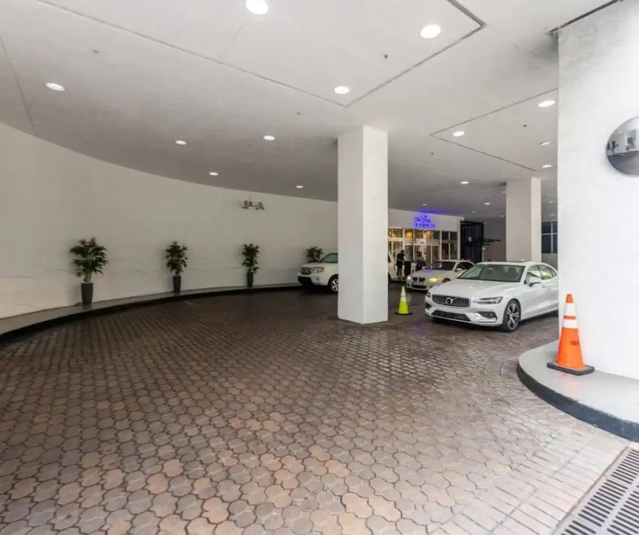 OneLuxStay in the Heart of Brickell