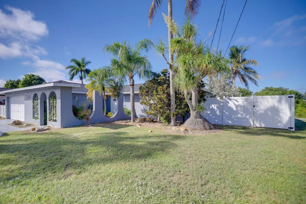 Canal Access & Private Pool: Cape Coral Oasis!