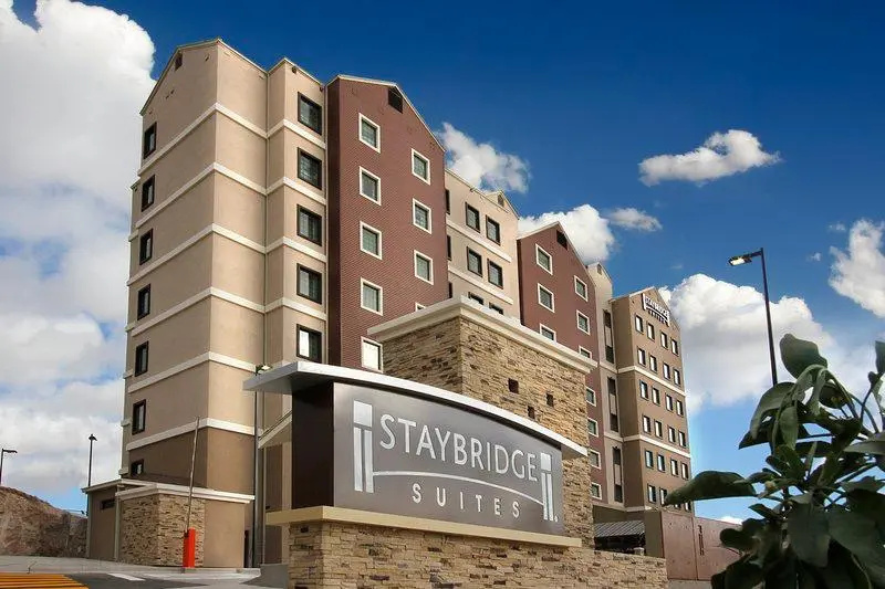 Staybridge Suites Chihuahua - Chambres