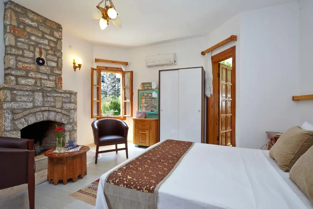Standard Quadruple room with mountain view