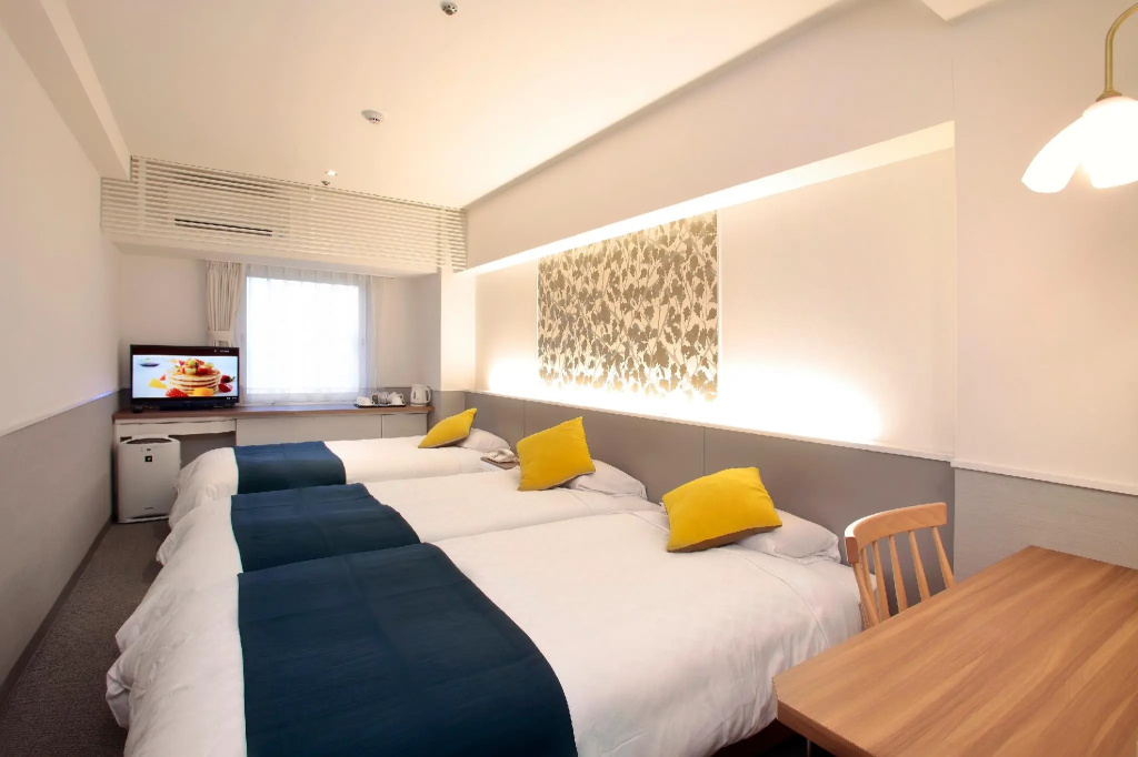 Triple room