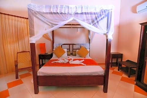 Hotel Bentota Village