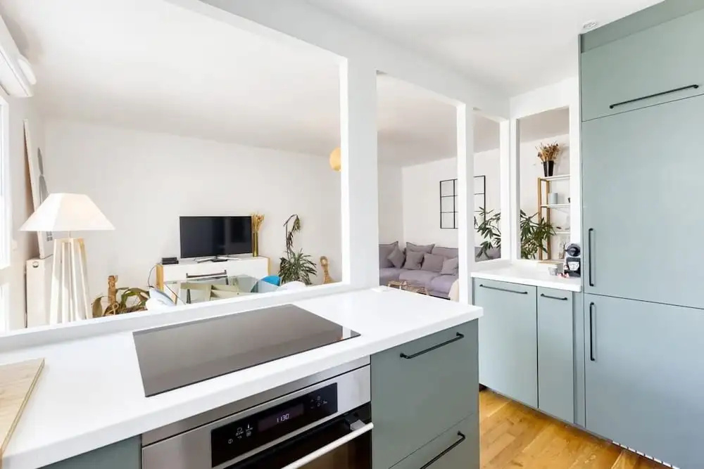 Voir la photo 2 — Charming Central Apartment With Balcony and City View
