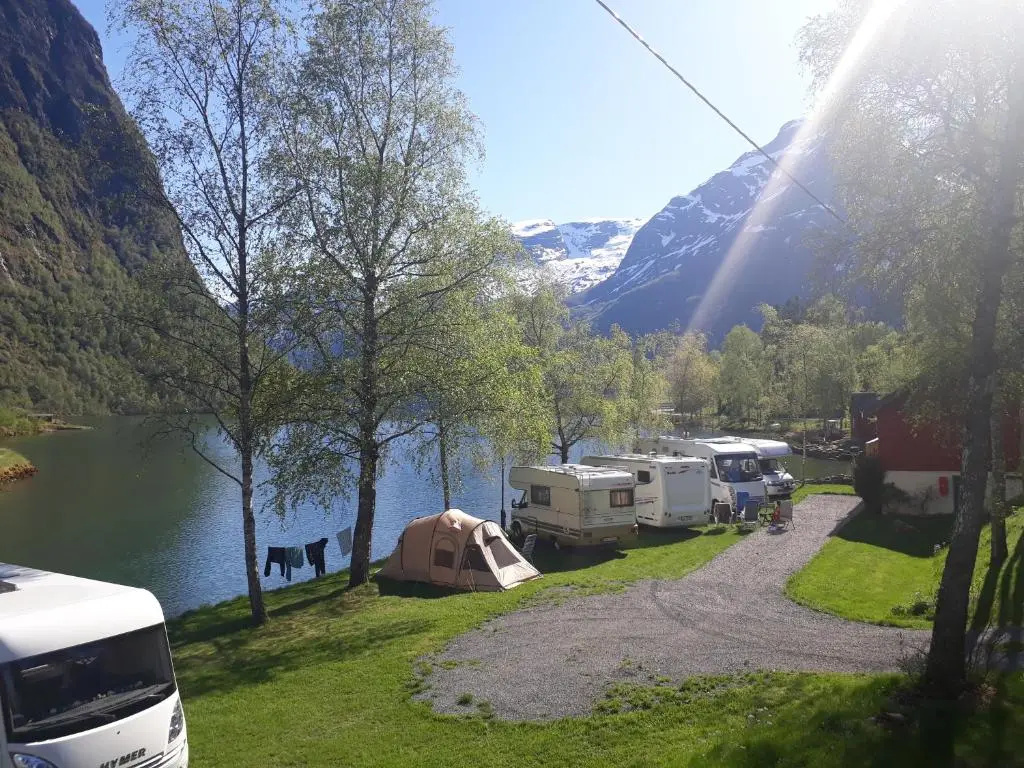 3 Bedrooms Cottage with lake view
