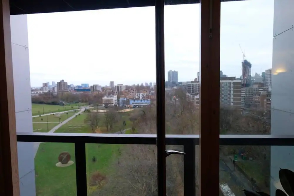 Stunning Apartment With Views Across London