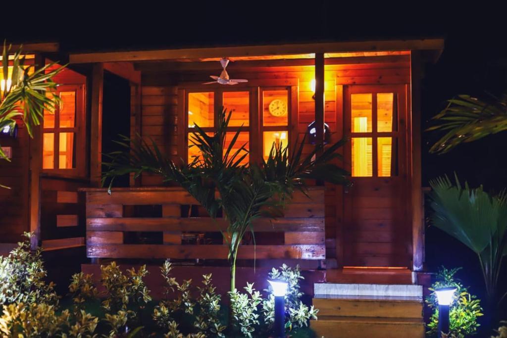 Grand Vatika Resort