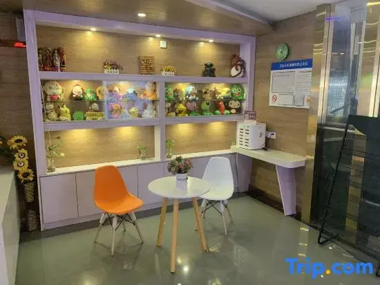 Food & Beverage