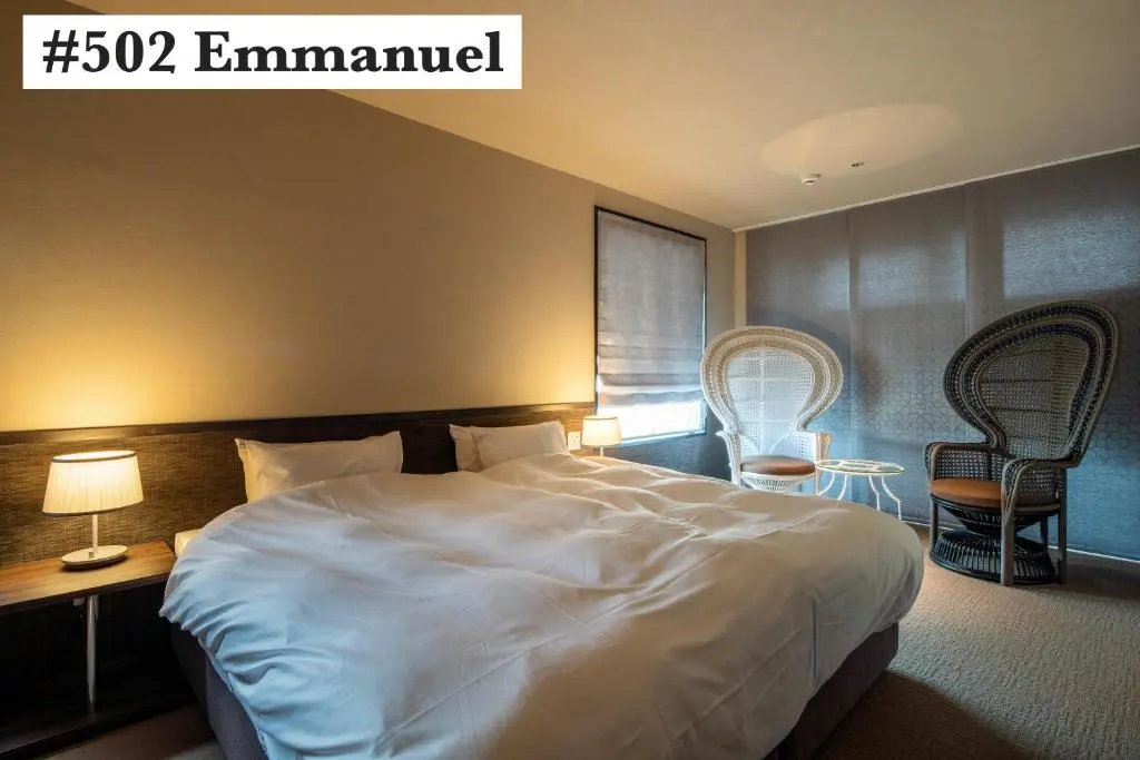 Deluxe Double room (full double bed)