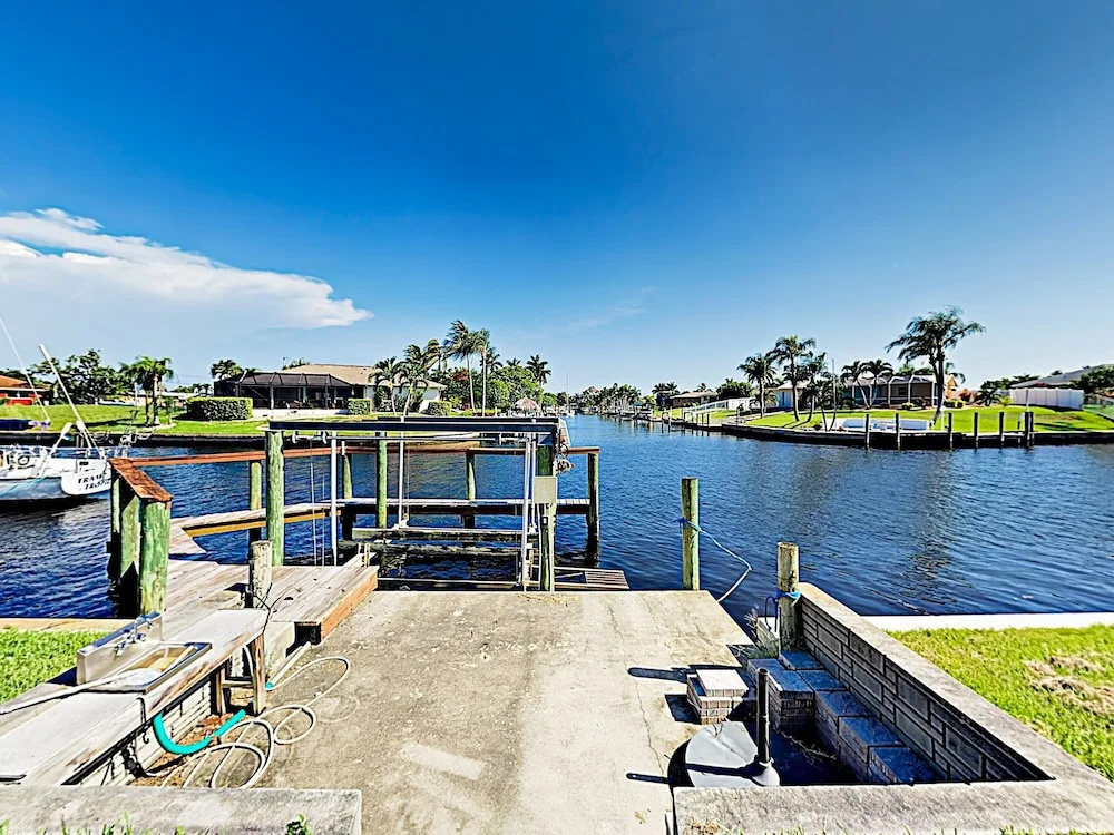 1820 Cape Coral - 3 Br Home