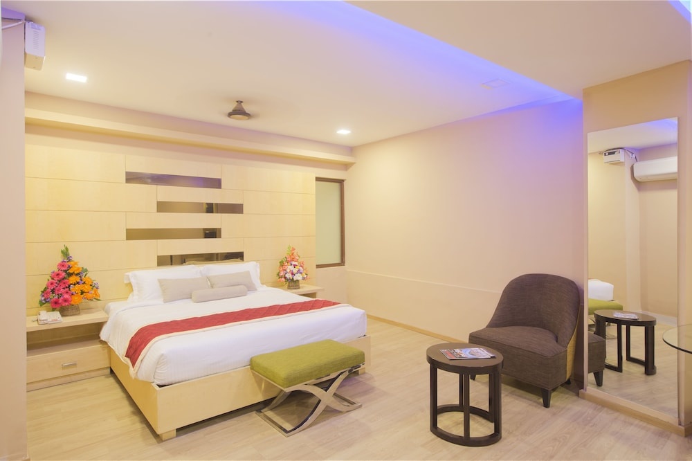 Capital O 15775 Supreme Boutique Hotel