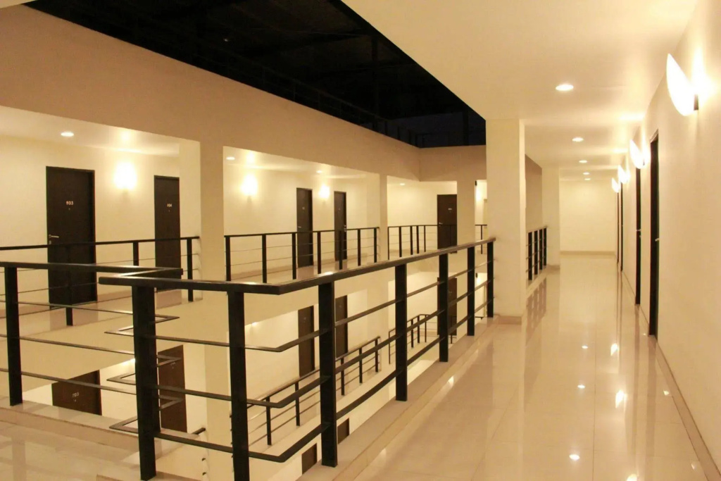 Lobby & Reception