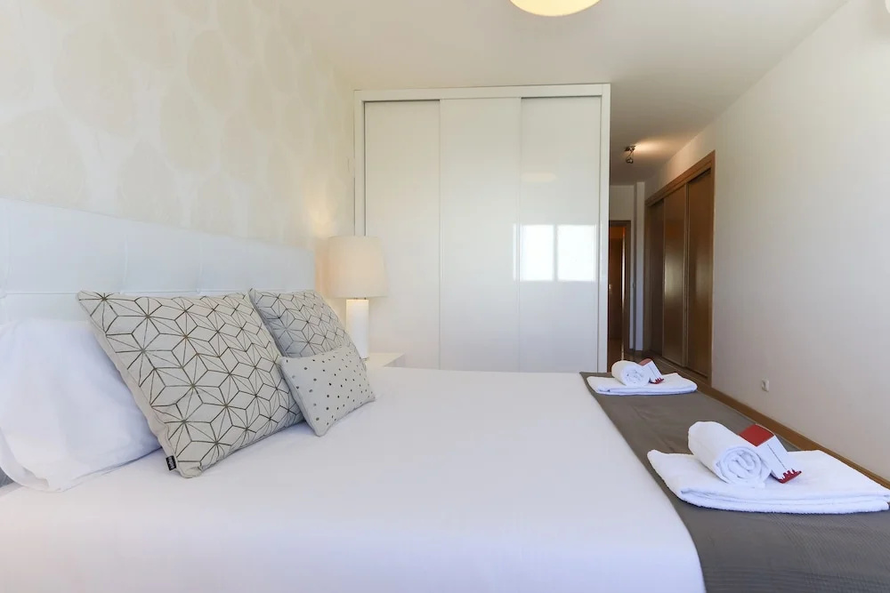 2 Bedrooms Apartment with river view
