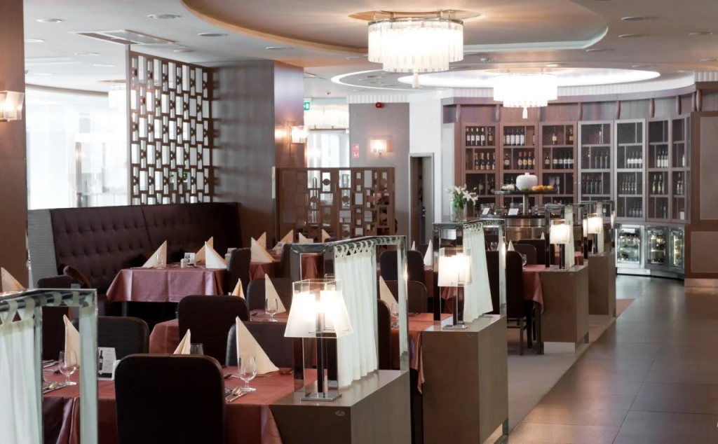 Food & Beverage