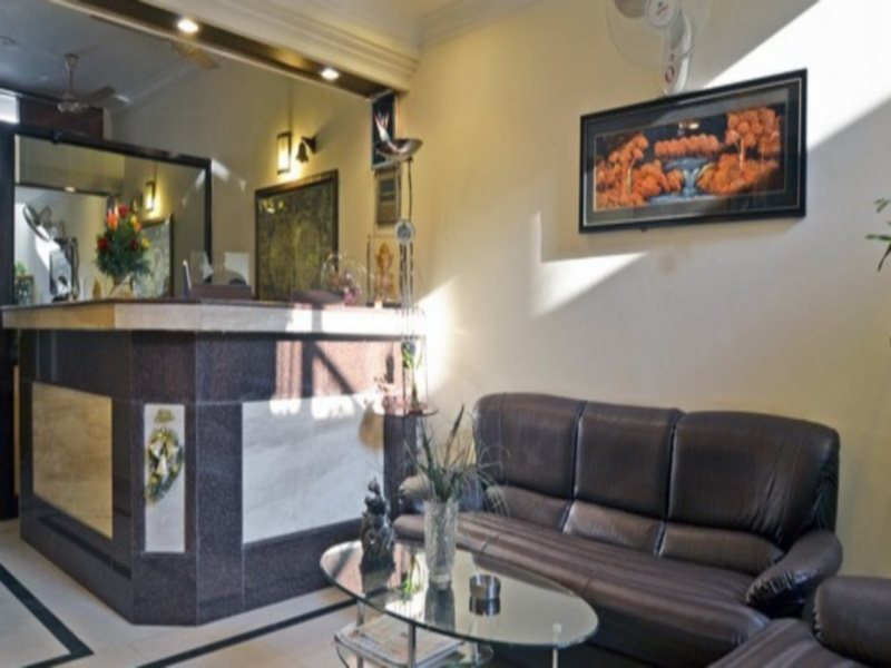 Lobby & Reception