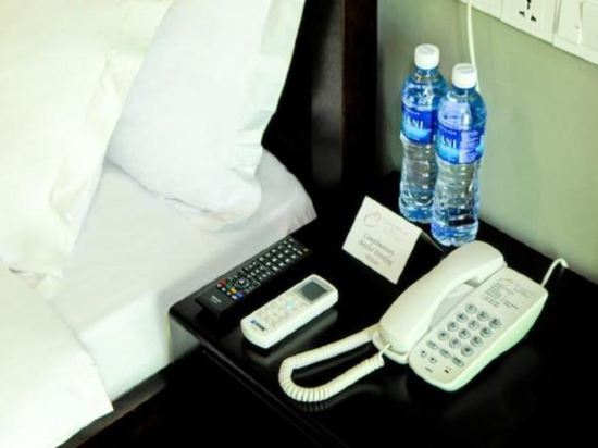Crossroads Hotel
