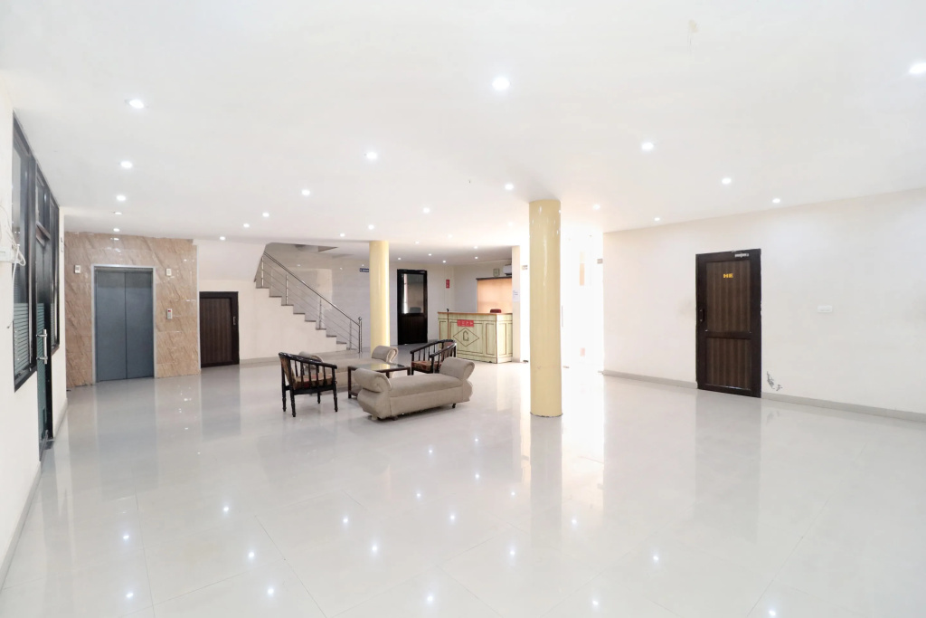 Collection O by OYO White Stone Residency