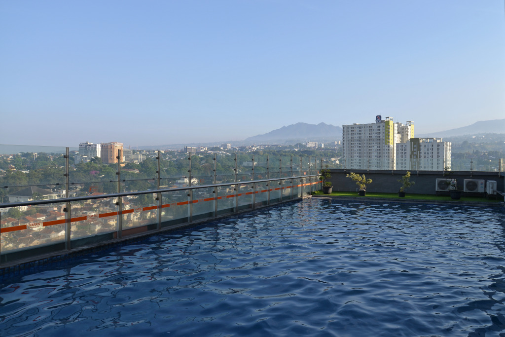 HARRIS Hotel & Conventions Ciumbuleuit Bandung - фото 29