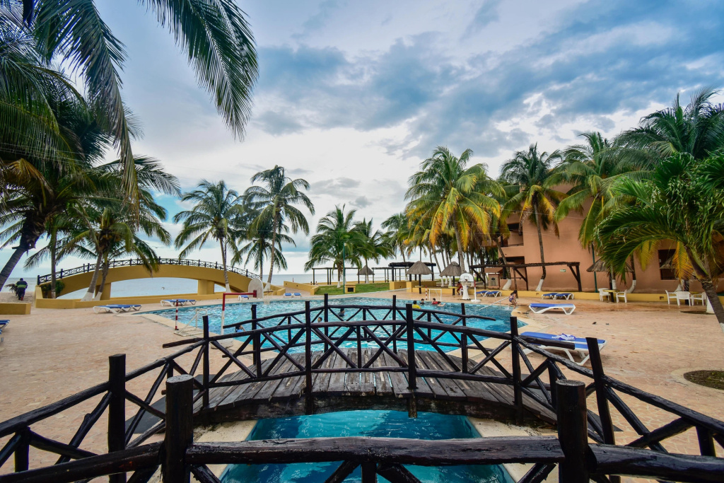 Beach & Waterfront
