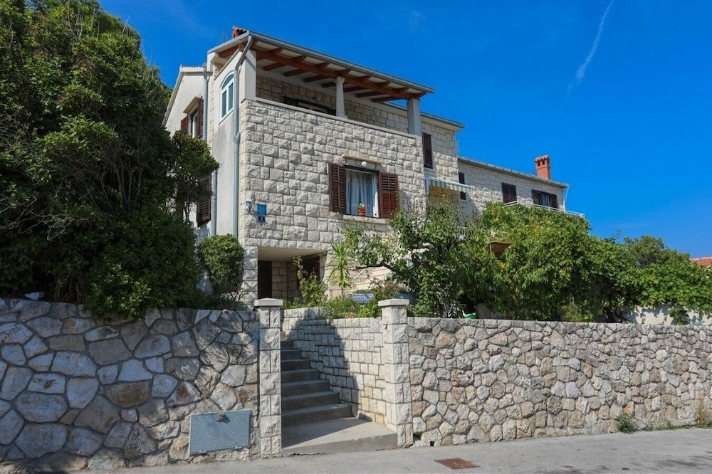 Apartment Josip