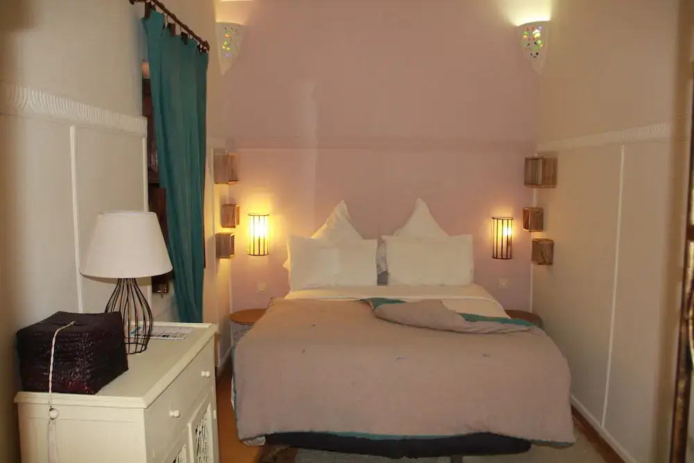 Economy room