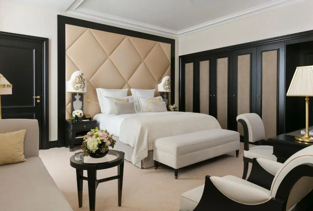 Hôtel Barrière Fouquet's Paris 41
