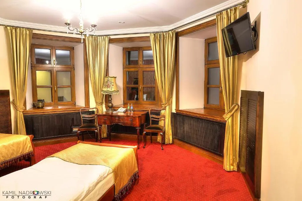 Deluxe Double room (full double bed)