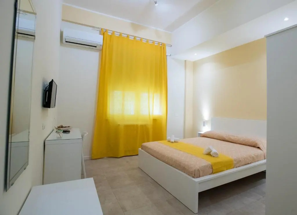 Standard Double room with garden view (full double bed)