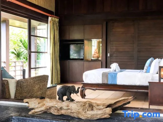 4 Bedrooms Deluxe Double room with ocean view (full double bed)
