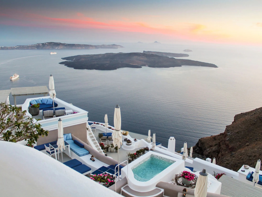 Beach & Waterfront