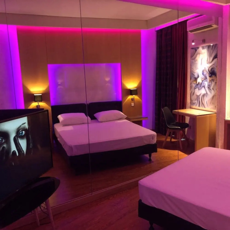 Economy room